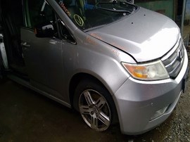 2012 HONDA ODYSSEY, SILVER, TOURING, 3.5L, AT, FWD.  A25070